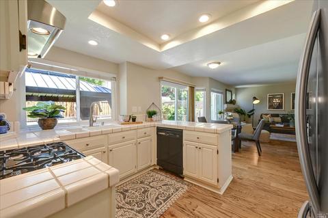369 Summer Rain Dr, Windsor, CA 95492 photo 12