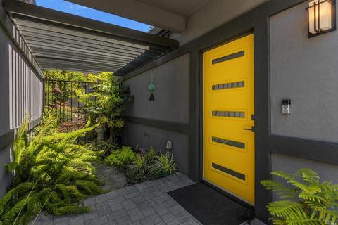 101 Riverview Ter, Benicia, CA 94510 photo 2