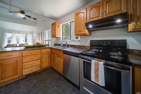 341 Freeway Dr, Napa, CA 94558 photo 21