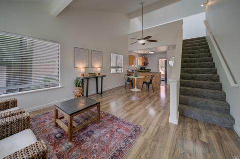 341 Freeway Dr, Napa, CA 94558 photo 1