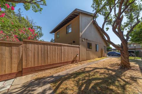 341 Freeway Dr, Napa, CA 94558 photo 6