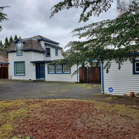 1832 Park St, Saint Helena, CA 94574