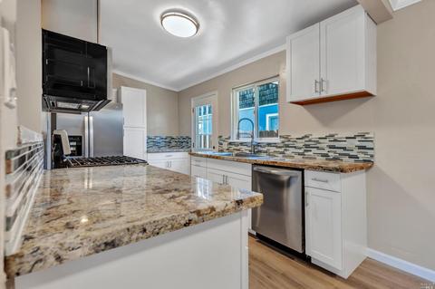 556 Lockwood Dr, Vallejo, CA 94591 photo 5