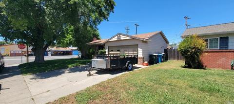 740 W D St S, Dixon, CA 95620 photo 2