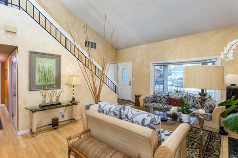 108 Silverpine Ln, Vallejo, CA 94591 photo 4