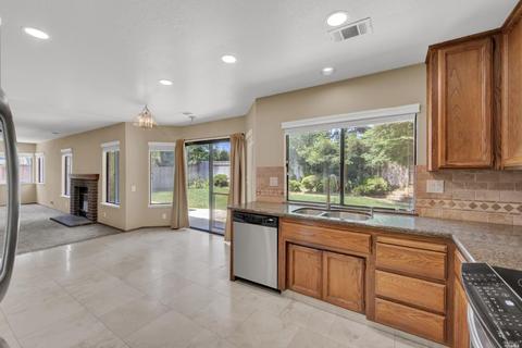 655 Hawk Dr, Vacaville, CA 95687 photo 25