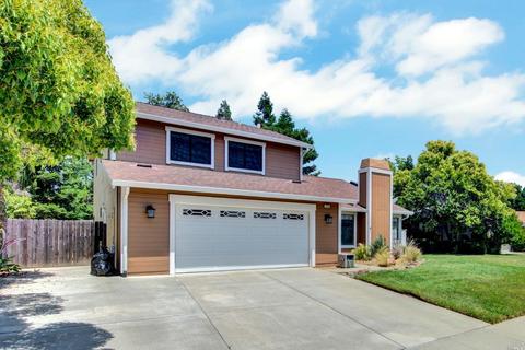 655 Hawk Dr, Vacaville, CA 95687 photo 2
