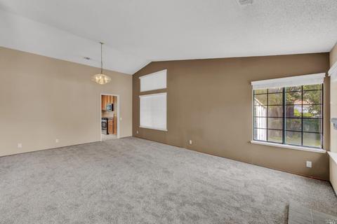655 Hawk Dr, Vacaville, CA 95687 photo 12