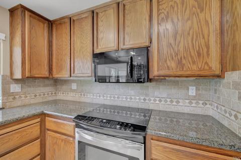 655 Hawk Dr, Vacaville, CA 95687 photo 23