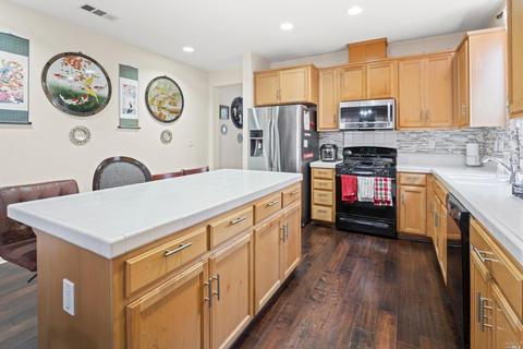 7295 Abbey Dr, Vallejo, CA 94591 photo 6