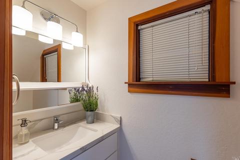 142 Pine Dr, Fairfax, CA 94930 photo 16