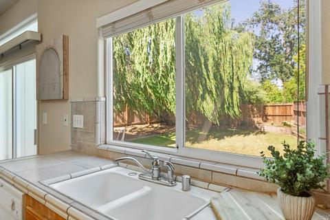 7848 Dove Ln, Windsor, CA 95492 photo 12