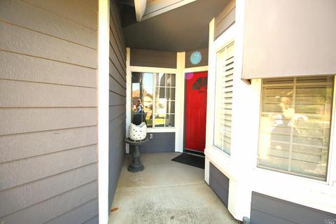 1360 Ingrid Dr, Dixon, CA 95620 photo 4