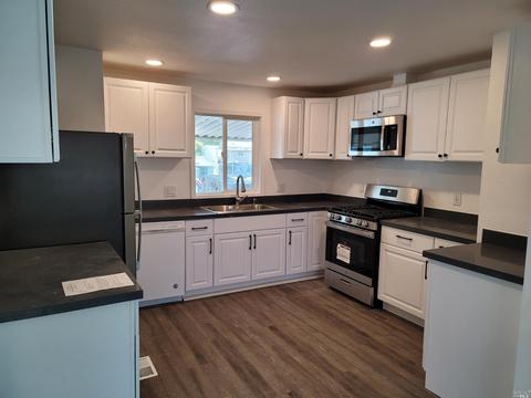 145 Bari Ln, Windsor, CA 95492 photo 2