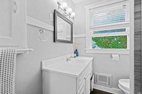 710 Monterey St, Vallejo, CA 94590 photo 11