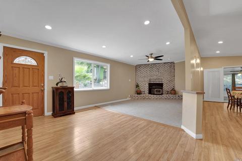 287 Cottonwood Dr, Vallejo, CA 94591 photo 2