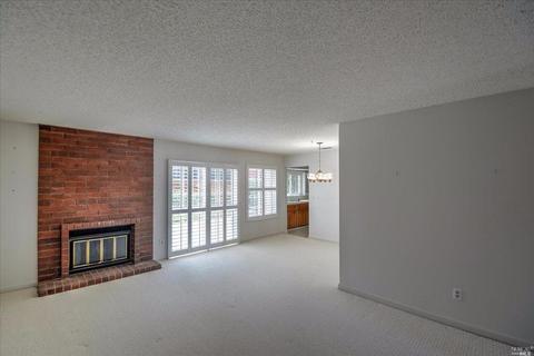 260 Clydesdale Dr, Vallejo, CA 94591 photo 4