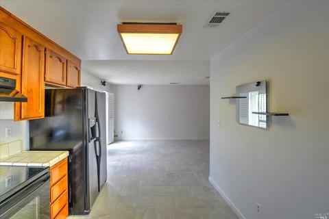 260 Clydesdale Dr, Vallejo, CA 94591 photo 14