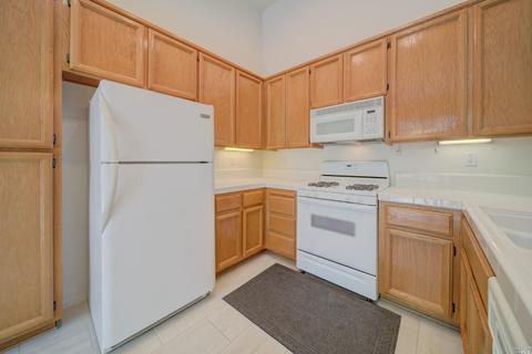 800 Emerald Bay Dr, Fairfield, CA 94534 photo 10
