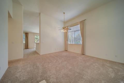 800 Emerald Bay Dr, Fairfield, CA 94534 photo 4