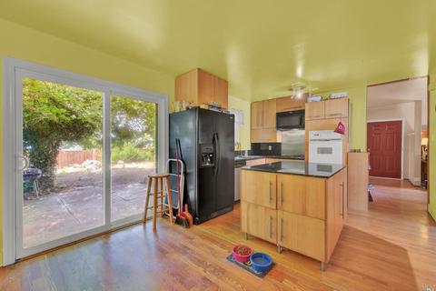 351 Swan Way, Vallejo, CA 94589 photo 18