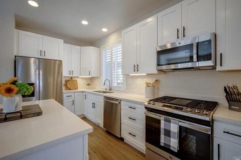 115 Decanter Cir, Windsor, CA 95492 photo 18