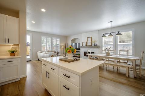 115 Decanter Cir, Windsor, CA 95492 photo 12
