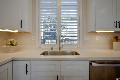 115 Decanter Cir, Windsor, CA 95492 photo 16
