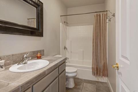 1039 Mcclelland Dr, Windsor, CA 95492 photo 17