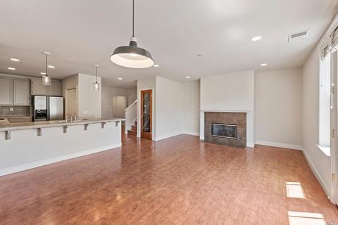 1039 Mcclelland Dr, Windsor, CA 95492 photo 2