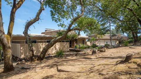 106 Lang Ct, Fairfield, CA 94534 photo 3