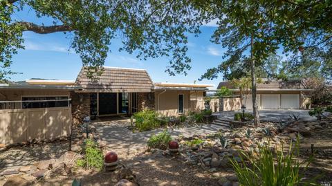 106 Lang Ct, Fairfield, CA 94534 photo 4