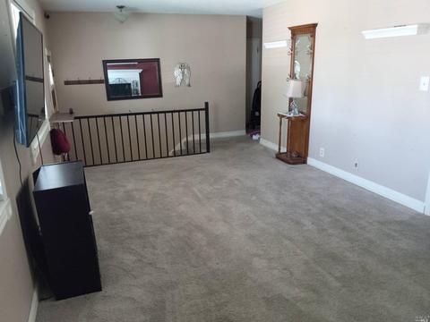 1126 Mockingbird Ln, Fairfield, CA 94533 photo 2