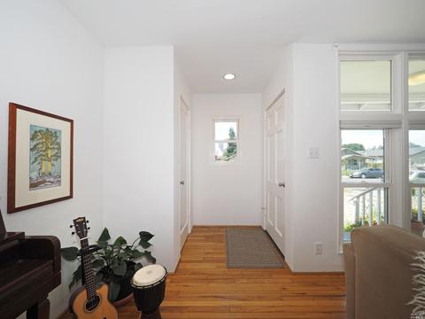 113 Edith St, Petaluma, CA 94952 photo 4