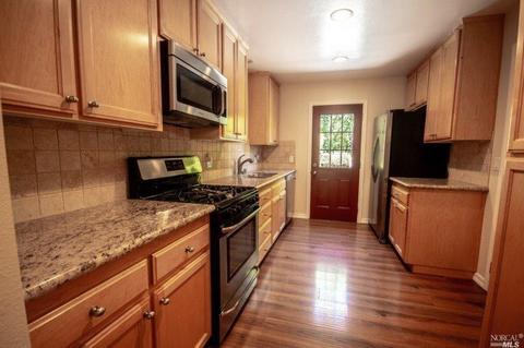 920 Maxwell St, Healdsburg, CA 95448 photo 4