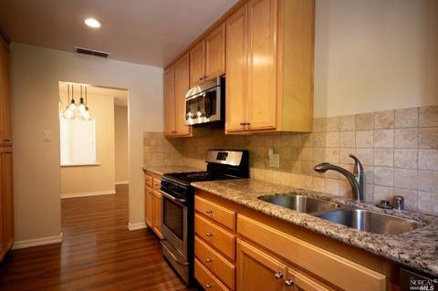 920 Maxwell St, Healdsburg, CA 95448 photo 5