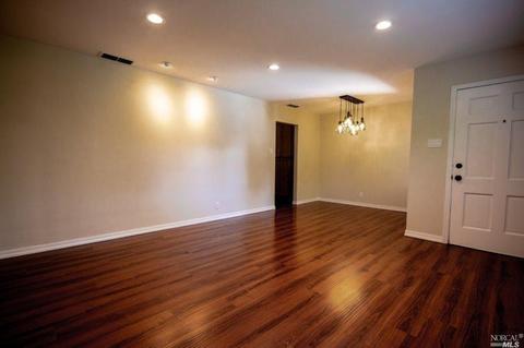920 Maxwell St, Healdsburg, CA 95448 photo 8