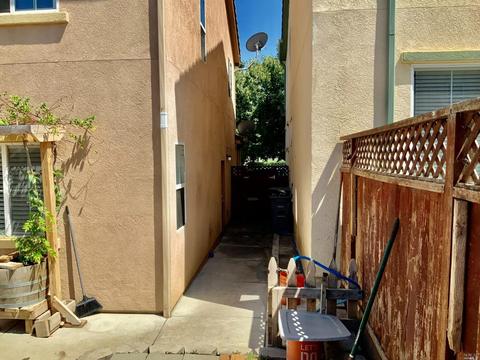 1627 Dewey St, Vallejo, CA 94590 photo 32