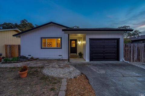 1014 Gemini Dr, Windsor, CA 95492 photo 2