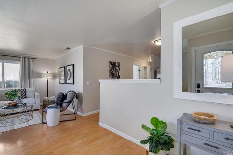 1014 Gemini Dr, Windsor, CA 95492 photo 8