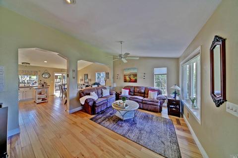 907 Granado Ct, Windsor, CA 95492 photo 6