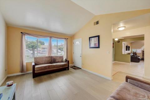1123 Viewpoint Blvd, Rodeo, CA 94572 photo 4