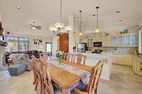 642 Fox Pointe Rd, Vacaville, CA 95687 photo 11