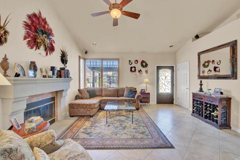 642 Fox Pointe Rd, Vacaville, CA 95687 photo 8