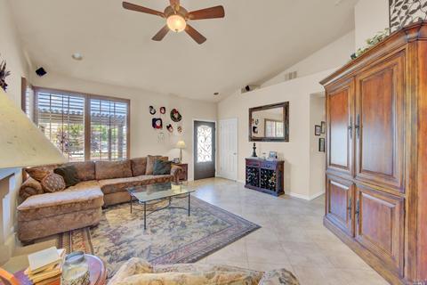 642 Fox Pointe Rd, Vacaville, CA 95687 photo 9