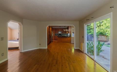 9621 Lord Dr, Windsor, CA 95492 photo 6