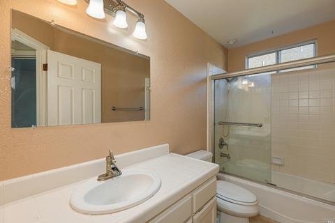 9621 Lord Dr, Windsor, CA 95492 photo 14