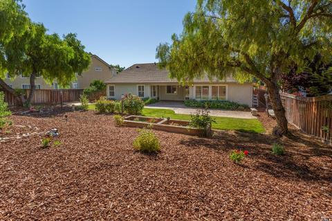 782 Dynasty Dr, Fairfield, CA 94534 photo 2