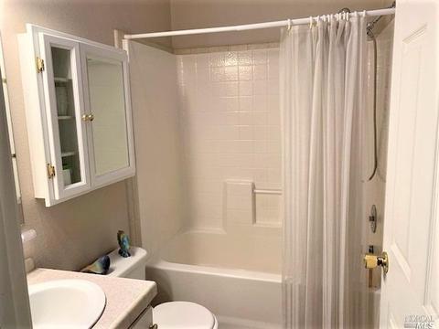 8315 Blue Spruce Way, Windsor, CA 95492 photo 16