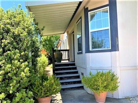 8315 Blue Spruce Way, Windsor, CA 95492 photo 2